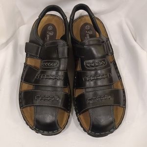Parazzo Black Sandals Size 12